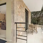 Sokol Stone House 招待所