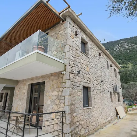 Sokol Stone House 招待所