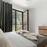 Sokol Stone House Βλυχό