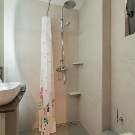 Sokol Stone House Vlikhón