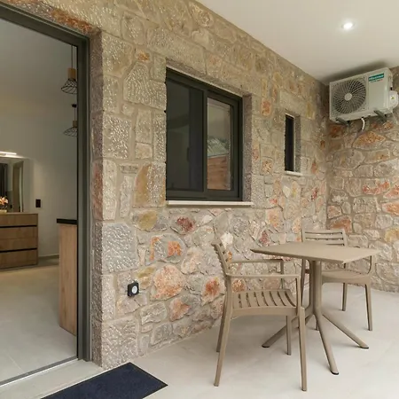 Sokol Stone House Pensiune 3*