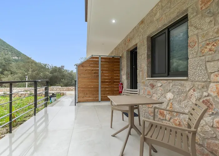 Sokol Stone House 3* Vlikhón